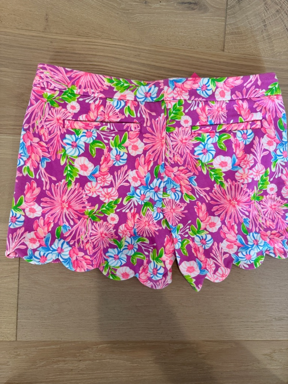 NWT Lilly Pulitzer Vibrant Pink & Purple Floral Buttercup Women’s Shorts size 8 - Picture 7 of 8